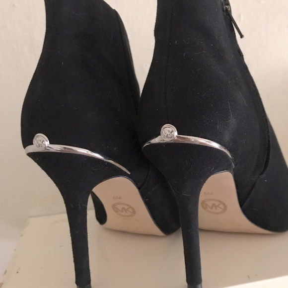 Michael by Michael Kors suede open toe shooties - Picture 2 of 4